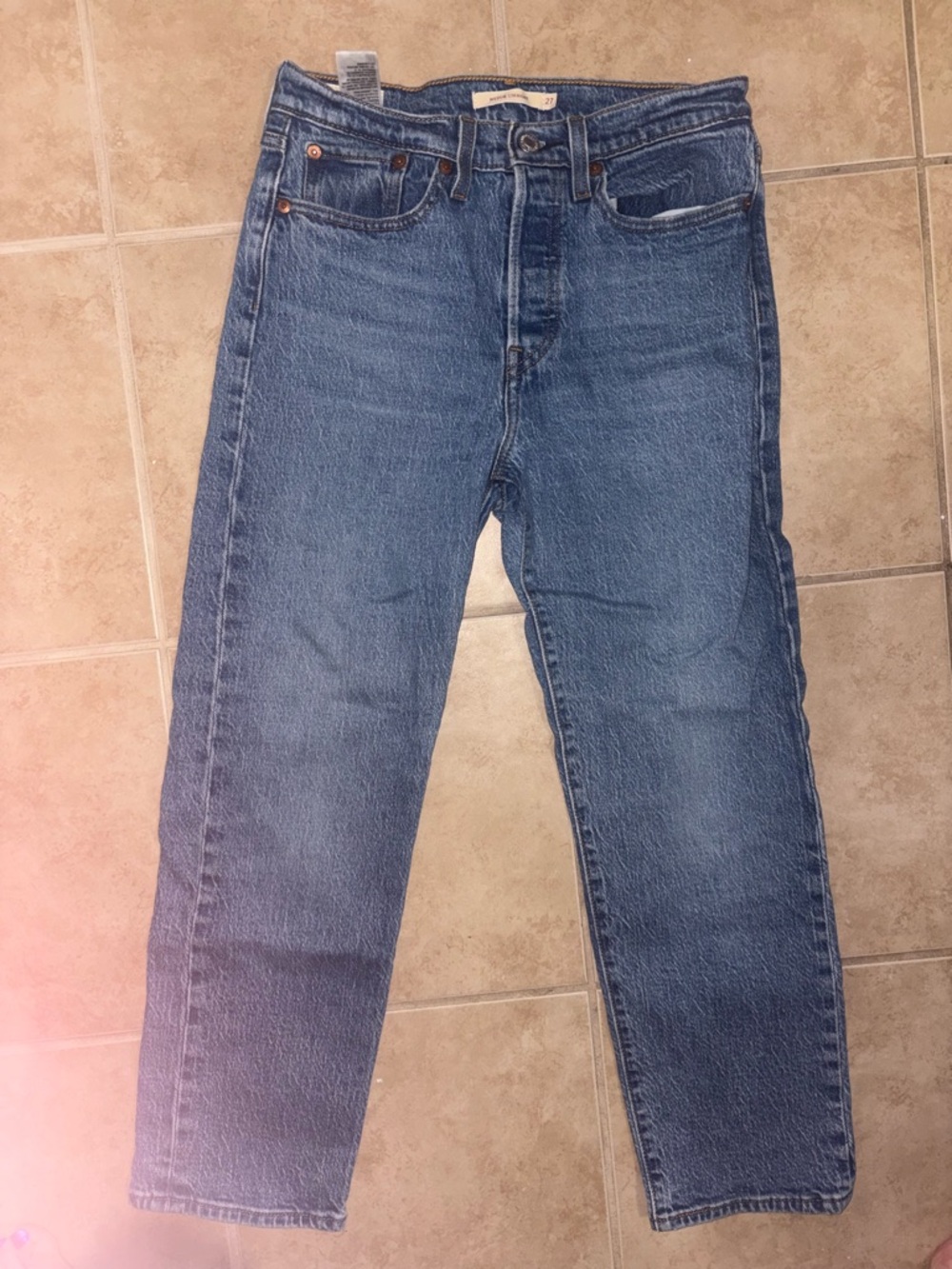 Levi's Women's Straight Leg Jeans in Medium Blue